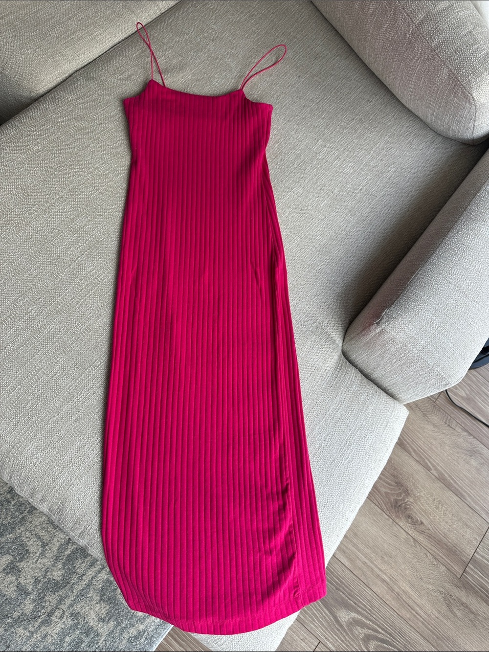 Zara Ribbed Midi Dress - Fuchsia Pink